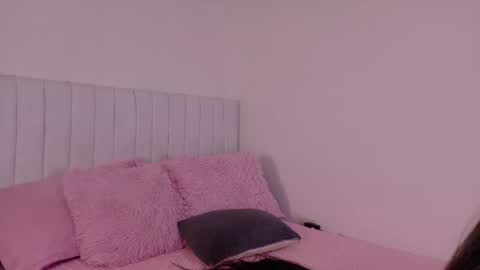 zoe ross online show from March 2026 07:17:02 PM