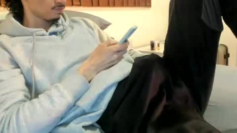 Snapshot of moderdelier chatting on June 2026 02:11:01 AM DigBreed online show from June 2026 02:11:01 AM
