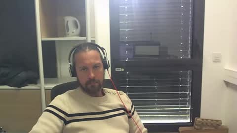 Julien online show from November 2025 11:05:02 AM