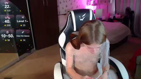 Molly Prvt is open online show from July 2026 10:07:01 AM