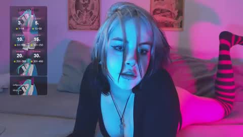 Molly Crow online show from December 2024 09:16:01 PM