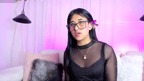 molly_hils789 online show from May 2026 07:44:01 PM
