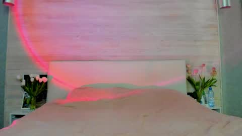 Molly Hunt online show from March 2026 04:06:02 AM