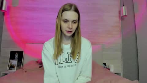 Molly Hunt online show from March 2026 03:40:01 PM