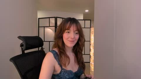 Snapshot of molly_marmalade_ chatting on July 2026 07:27:01 PM MOLLY online show from July 2026 07:27:01 PM
