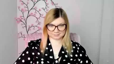 Molly online show from April 2026 11:33:02 AM