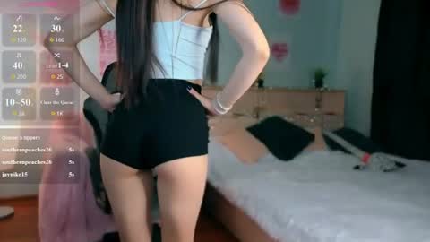 Snapshot of molly_rettyy chatting on June 2026 04:15:02 AM Molly online show from June 2026 04:15:02 AM