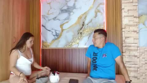 mollyandsam303av online show from March 2026 08:38:02 PM