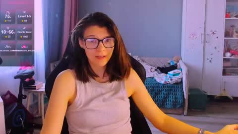 Snapshot of mollylollipop20 chatting on June 2026 03:45:01 AM KIRA online show from June 2026 03:45:01 AM