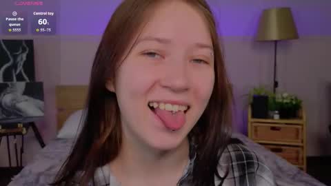 Molly online show from March 2026 10:06:01 AM