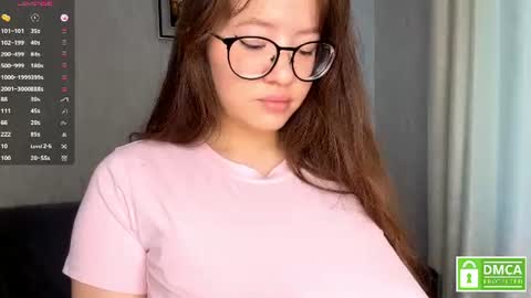 Snapshot of moltenpeach chatting on June 2026 03:31:01 AM Hermina online show from June 2026 03:31:01 AM