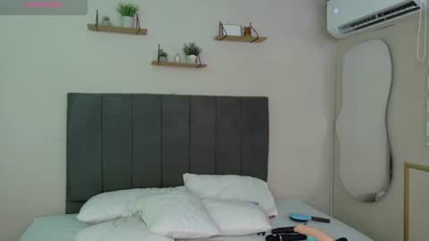 moly_juicy online show from June 2026 12:14:02 PM