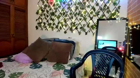 Maja online show from March 2025 08:14:02 PM