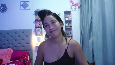 Snapshot of mommy_dulce chatting on July 2026 01:10:02 AM ANDREA online show from July 2026 01:10:02 AM