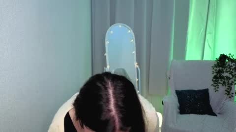 Momo online show from April 2026 08:57:02 PM
