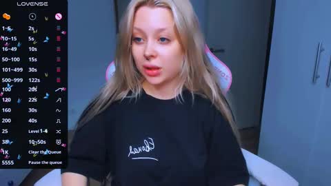 Snapshot of monalauu chatting on January 2025 11:21:02 AM online show from January 2025 11:21:02 AM