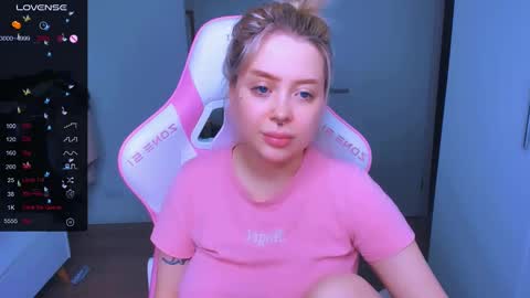 Snapshot of monalauu chatting on February 2025 02:33:01 AM online show from February 2025 02:33:01 AM