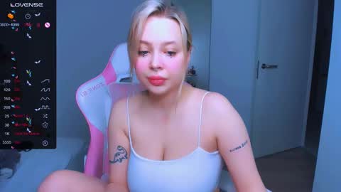 Snapshot of monalauu chatting on February 2025 11:19:02 PM online show from February 2025 11:19:02 PM