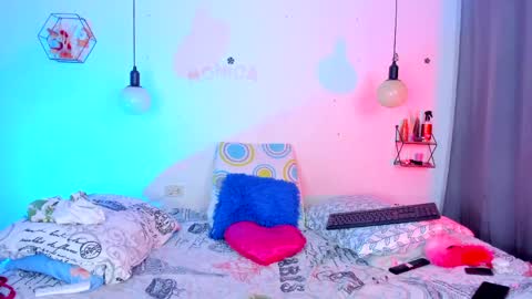 aleja      independent model       online show from March 2026 06:41:01 PM