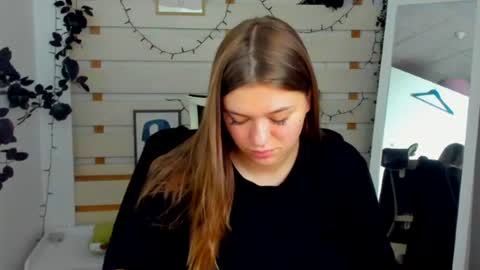 Monika online show from April 2026 07:24:02 AM