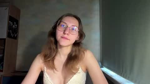 Mia online show from June 2026 01:34:02 PM