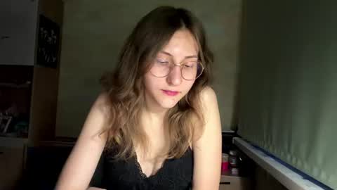 Mia online show from June 2026 05:50:02 PM