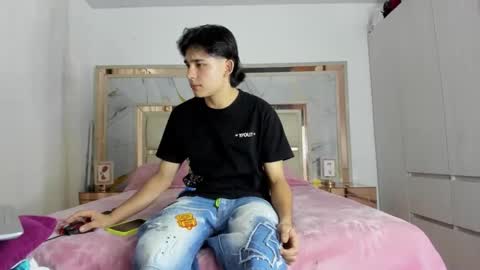 monky_0002 online show from March 2026 01:33:02 AM