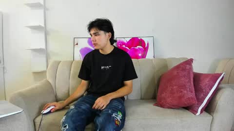 monky_0002 online show from April 2026 01:42:02 PM