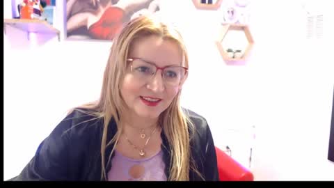 Snapshot of monserrat_diva chatting on June 2026 08:42:02 PM monserrat_diva online show from June 2026 08:42:02 PM