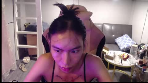 ELYSE A SIMPLE GIRL online show from April 2026 11:42:02 AM