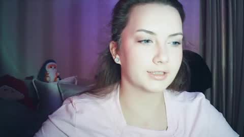 moodiemira online show from April 2026 05:20:02 PM