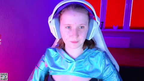 Lola online show from November 2025 10:16:02 AM