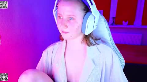 Lola online show from November 2025 03:26:02 PM