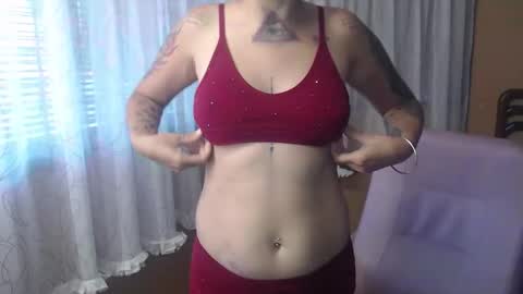 Snapshot of moon_cat85 chatting on February 2026 02:42:02 PM Luna online show from February 2026 02:42:02 PM