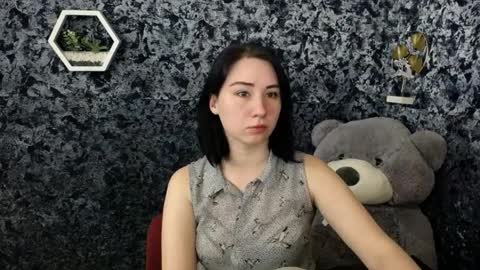 Diana online show from April 2026 07:22:01 PM