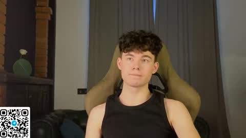 moon_gloww online show from March 2026 05:22:01 AM