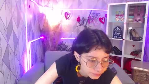 Charlotte online show from November 2025 07:59:01 PM