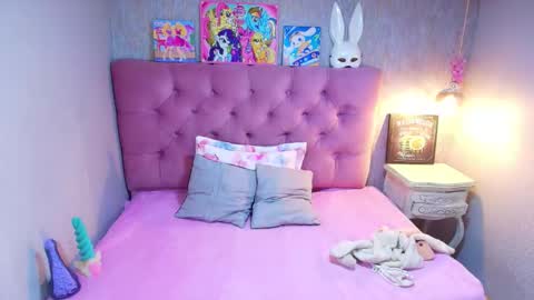 Charlotte online show from April 2026 06:41:01 PM