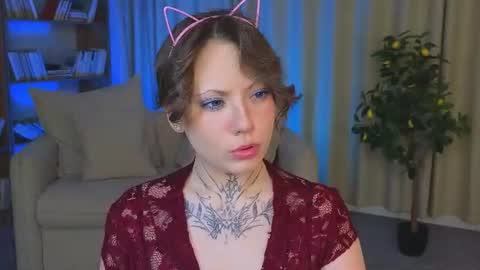 Snapshot of moonhaze_ chatting on June 2026 10:02:02 AM Erica online show from June 2026 10:02:02 AM