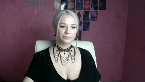 Snapshot of moonsusanna chatting on July 2026 05:12:01 AM Susanna online show from July 2026 05:12:01 AM
