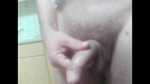 moos1 online show from October 2025 01:40:01 AM