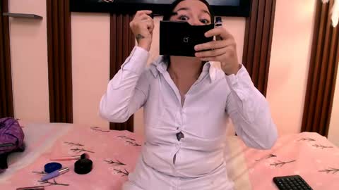 alexia online show from April 2026 07:40:02 PM