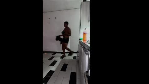 Carlos online show from April 2026 09:50:02 PM