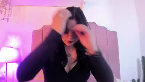 Paula  online show from July 2026 06:16:02 AM