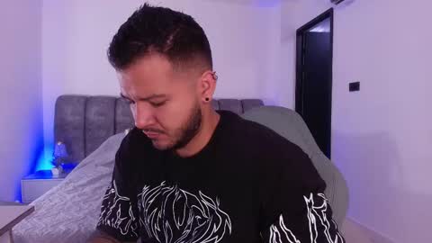 MIKEE online show from February 2026 03:11:02 AM