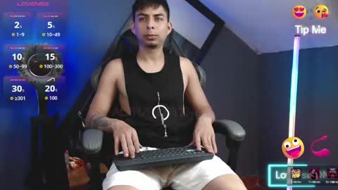 Snapshot of mralpha_latino chatting on June 2026 07:00:01 AM Alpha LATINO online show from June 2026 07:00:01 AM