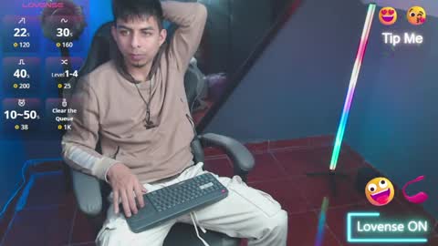 Snapshot of mralpha_latino chatting on June 2026 06:25:01 AM Alpha LATINO online show from June 2026 06:25:01 AM