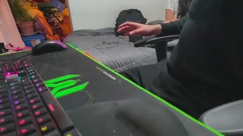 Snapshot of mrandmssin chatting on April 2026 02:20:02 AM mrandmssin online show from April 2026 02:20:02 AM