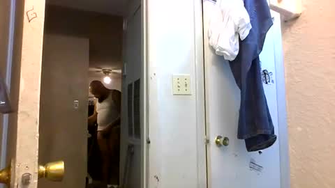 Snapshot of mrbiggs1077777 chatting on November 2025 01:54:02 PM mrbiggs1077777 online show from November 2025 01:54:02 PM