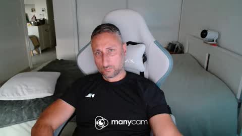mrdr000 online show from June 2026 06:19:01 PM